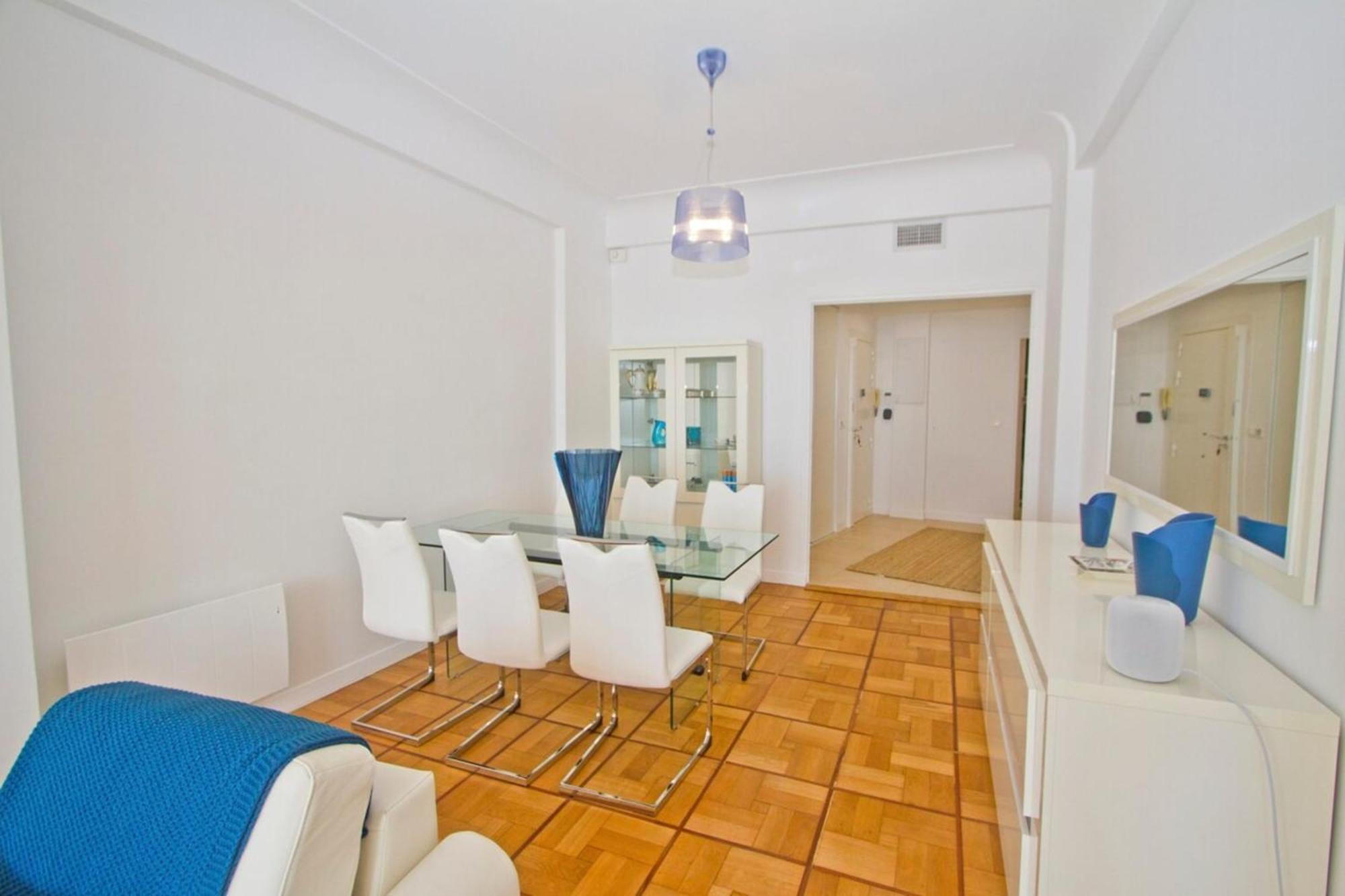 Promenade Des - Sea View 2bdr Vakantiehuis